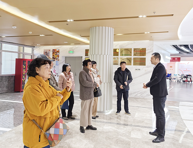 20251204421065.jpg 參觀2.jpg